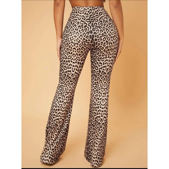 high rise leopard print flared pants - Picture 2 of 2